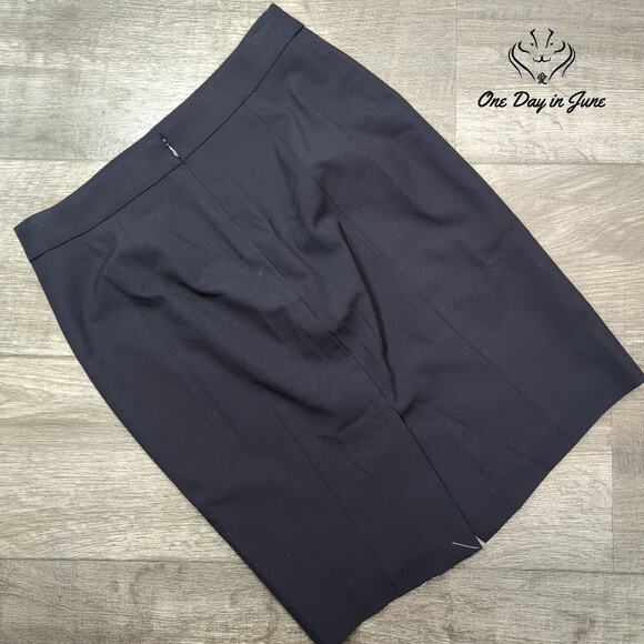 Ann Taylor Petite Mini Skirt Size 4P - Picture 5 of 5